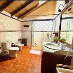 Paraiso. Heated Pool منزل ريفي