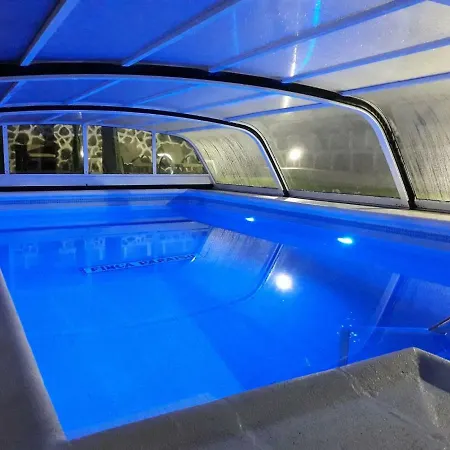 Paraiso. Heated Pool Hétvégi ház